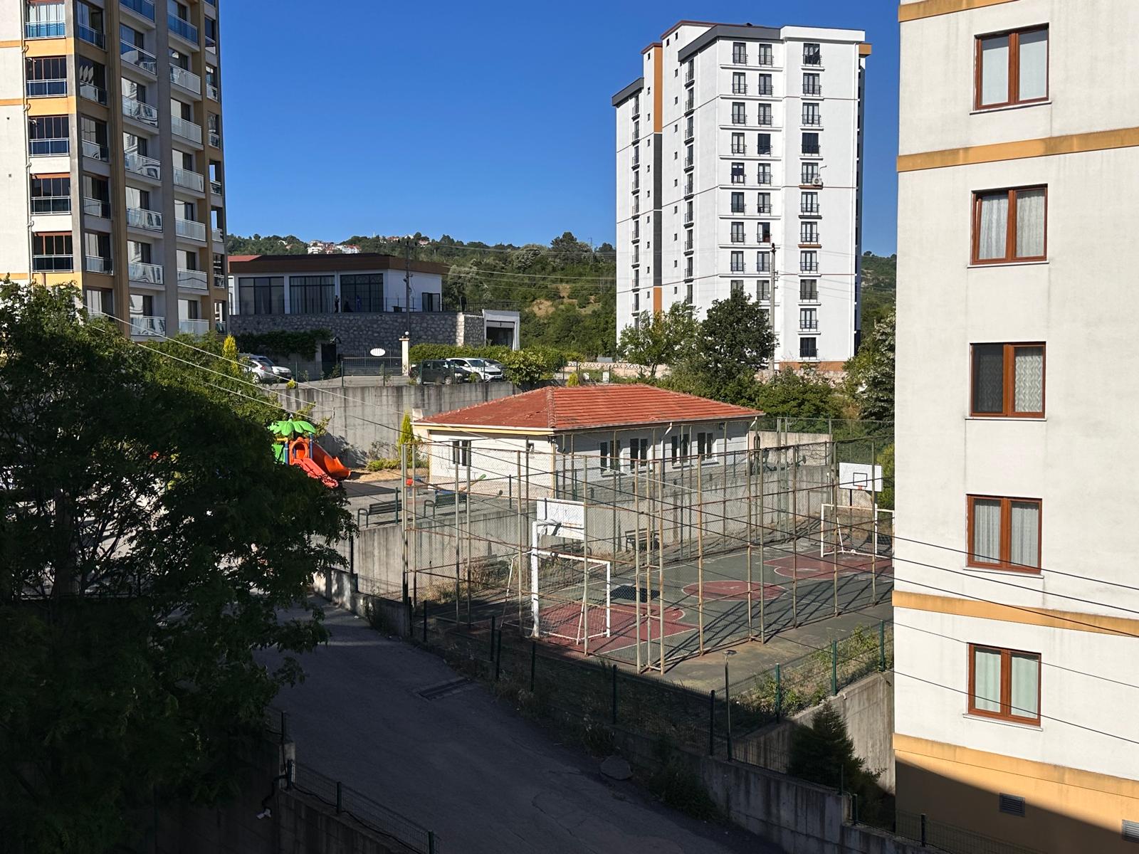 ÇARŞI EMLAK'TAN UZUNMEHMET MEVKİİ KİRALIK DAİRE